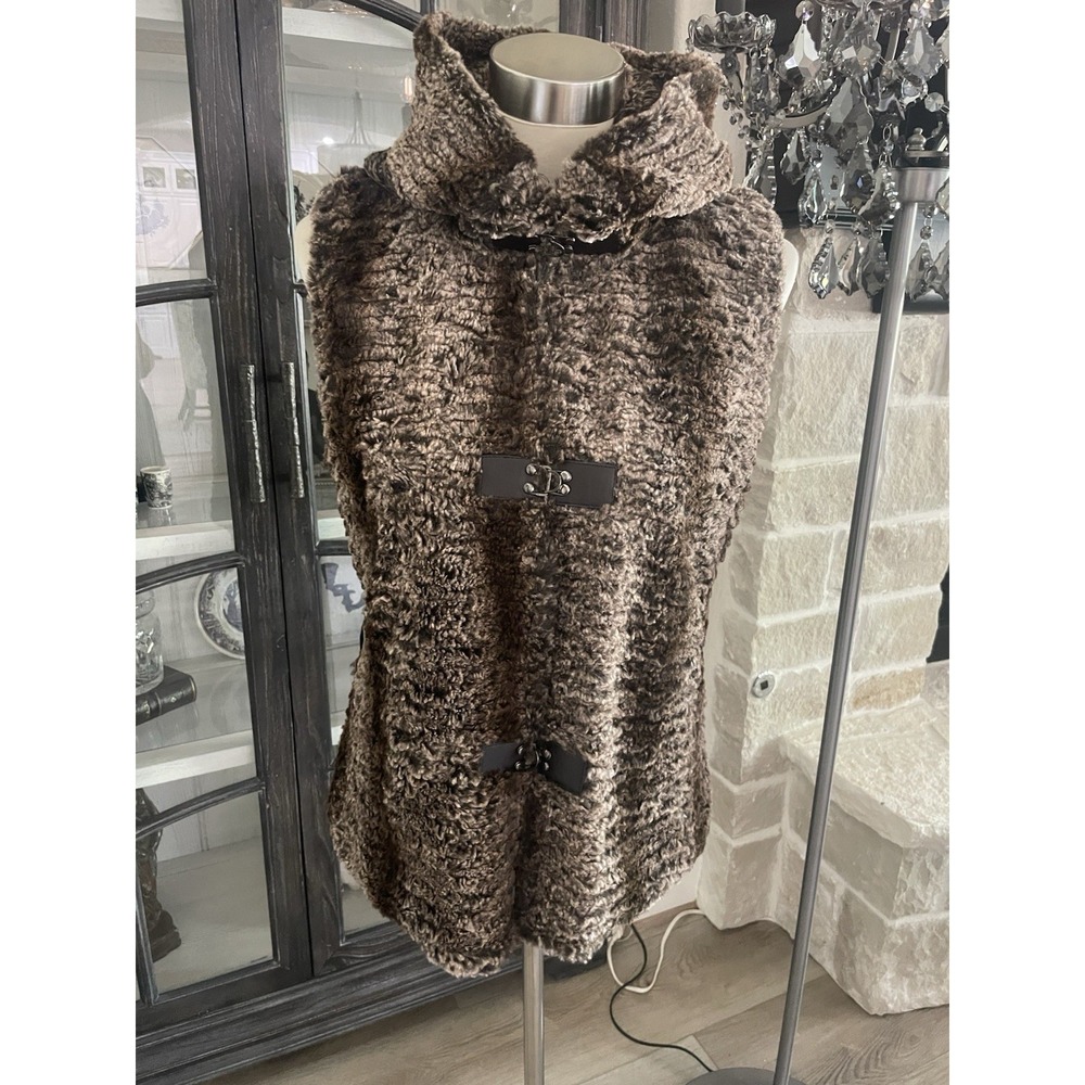 Linea Domani Faux Fur Clip Closure Hooded Vest‎ Cozy Cabin Core Sz M